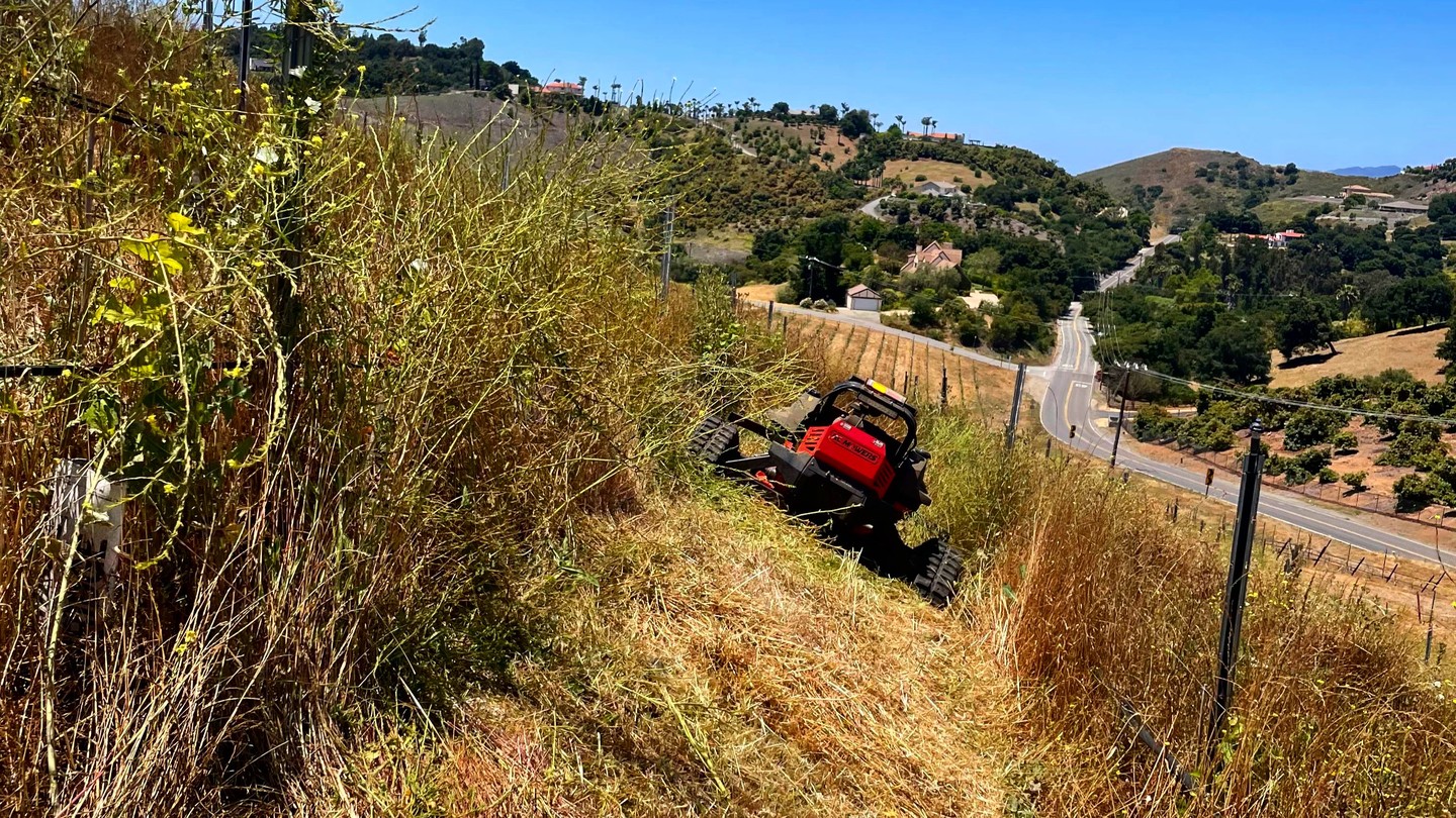 #vineyard Clean up. Too steep for traditional Machinery so do it remotely! @2drunkowls